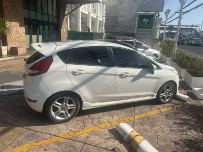 Ford Fiesta Hatchback White 1.5 2015