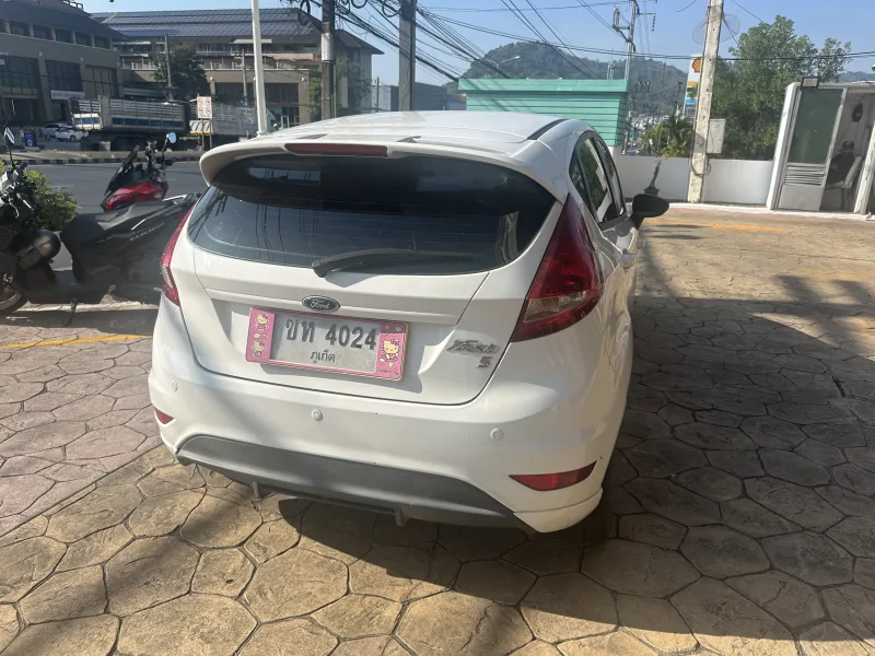 Ford Fiesta Hatchback White 1.5 2015