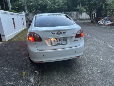 Ford Fiesta White Sedan 2015