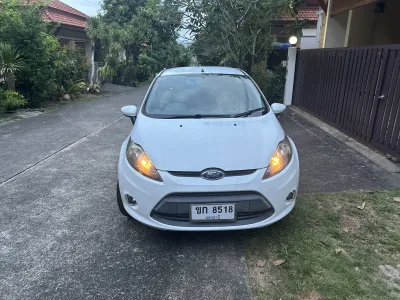 Ford Fiesta White Sedan 2015
