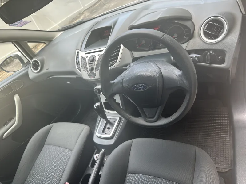 Ford Fiesta White Sedan 2015