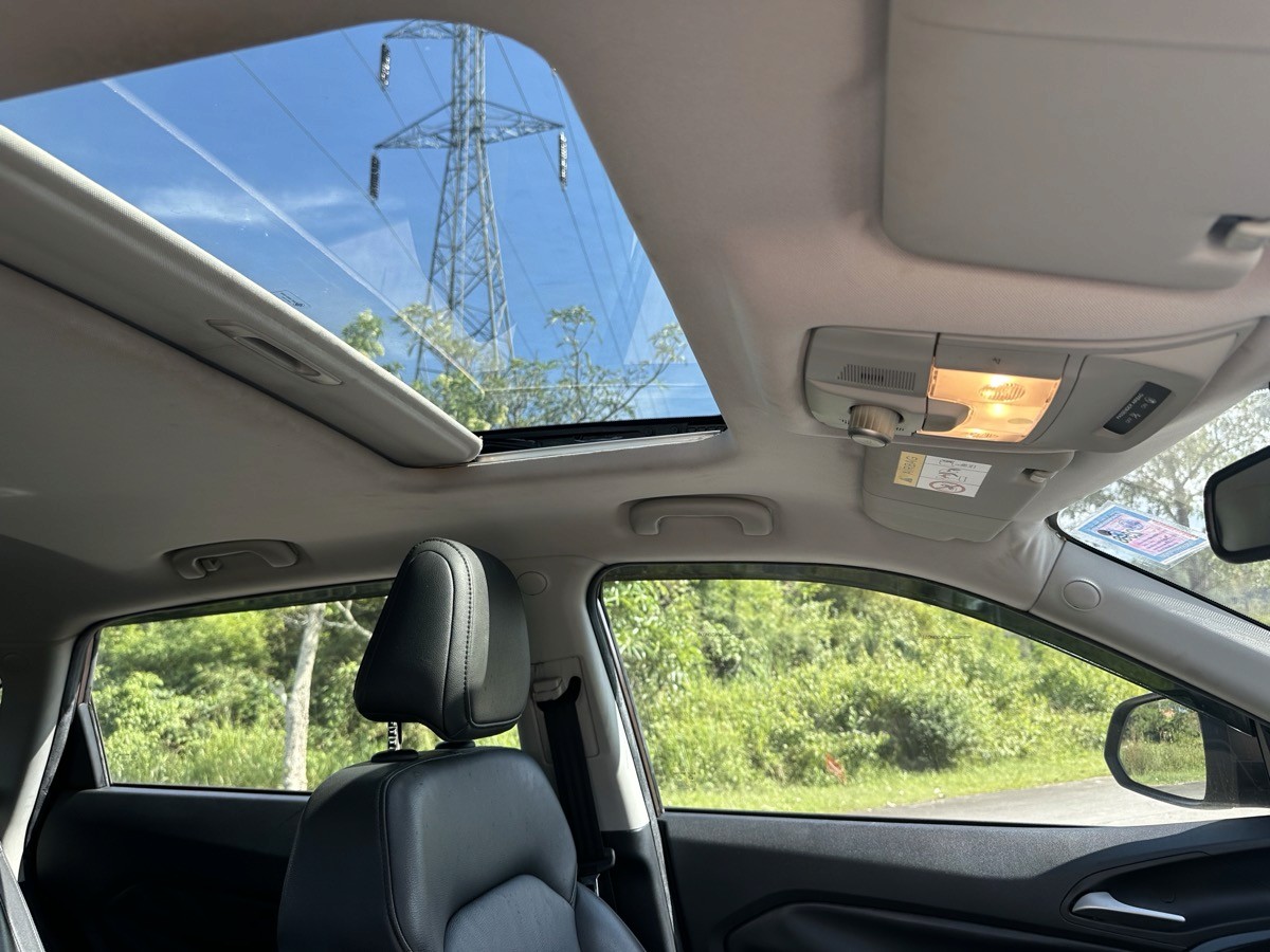 MG GS SUV X Sunroof
