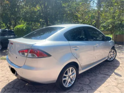 Mazda 2 sedan (+carplay) 2015