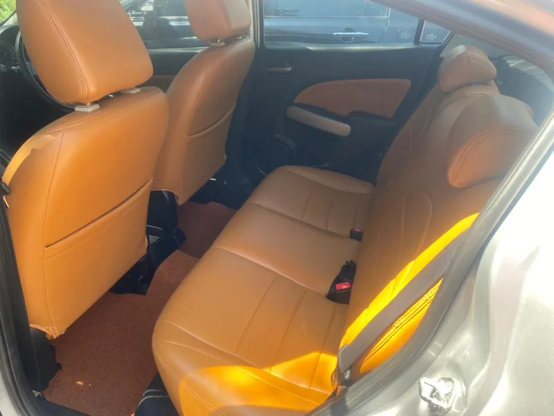 Mazda 2 sedan (+carplay) 2015