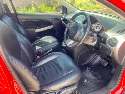 Mazda 2 Hatchback 2015
