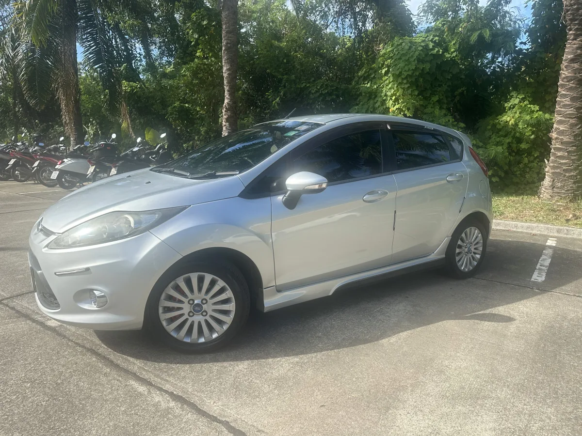 Ford Fiesta Hatchback 2015