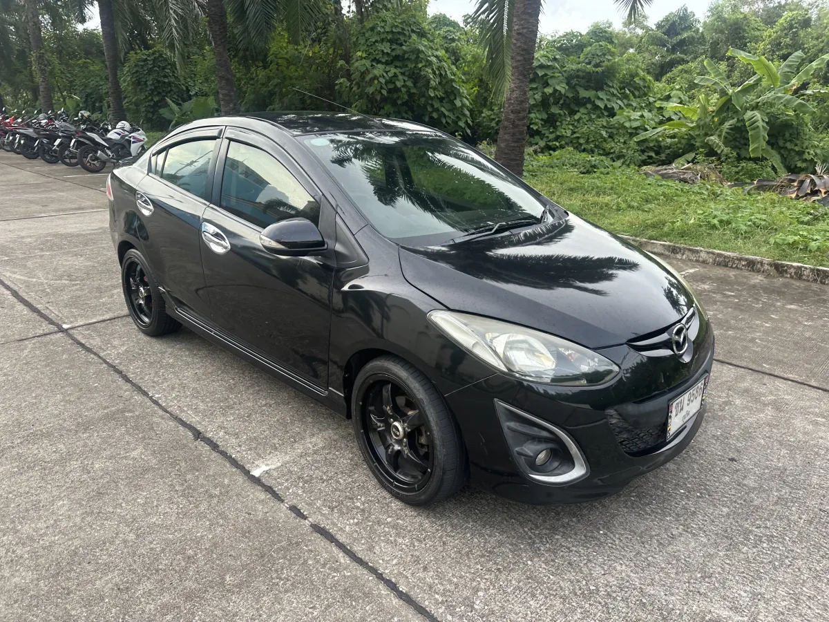 Mazda 2 Black 2015