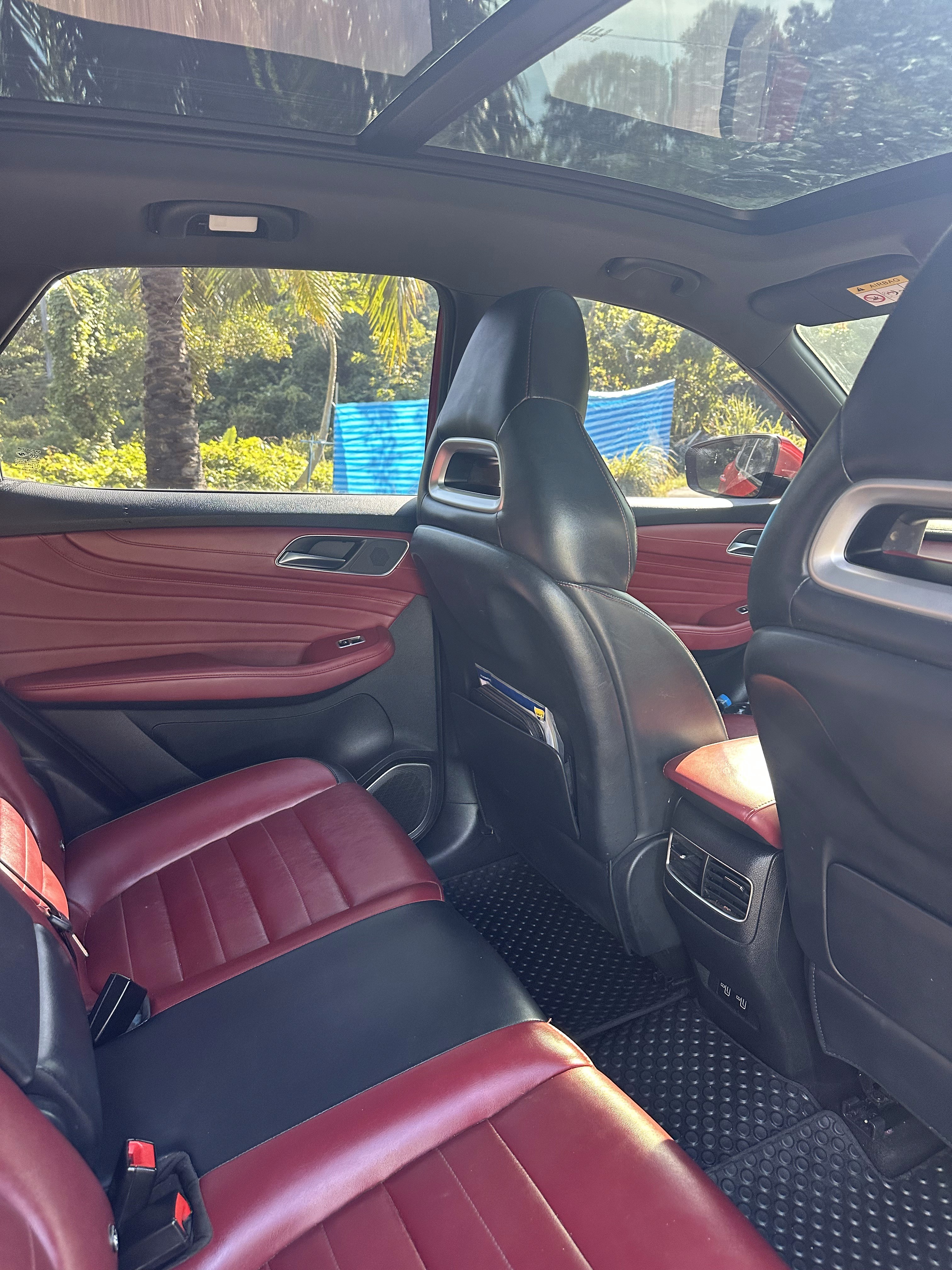 MG HS Sunroof X 2023 Премиальный Кроссовер