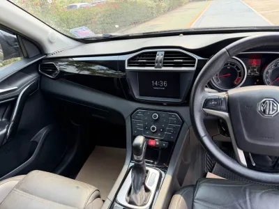 MG GS 2.0 Black 2019