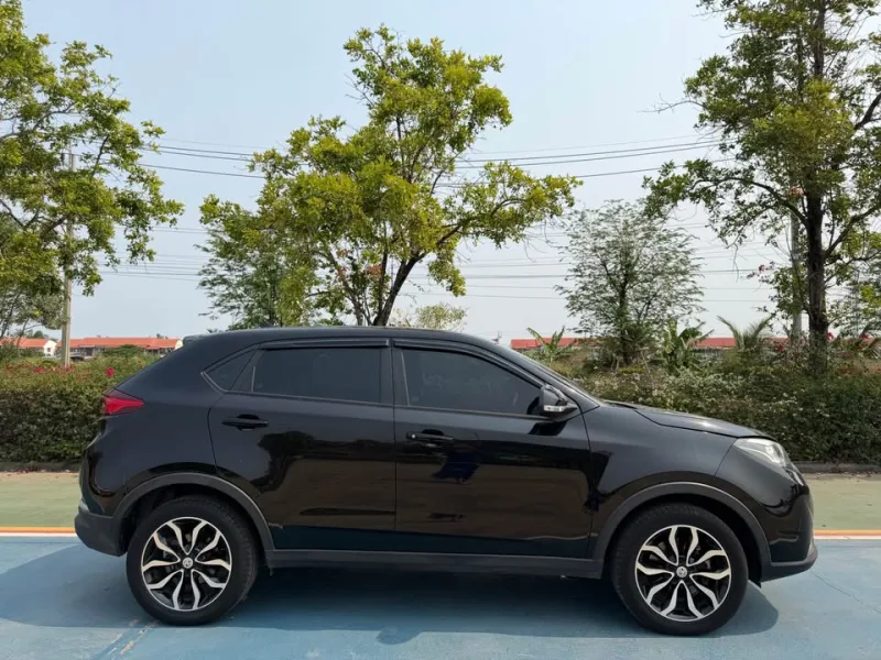 MG GS 2.0 Black 2019