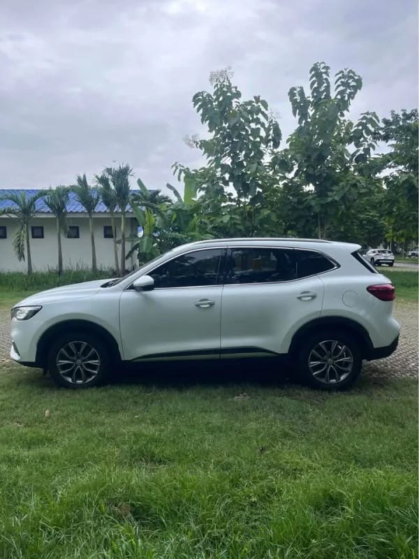 MG HS White 2023